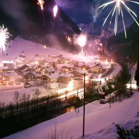 شقة In Stubai Valley With Balcony