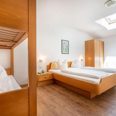 Apartmán In Stubai Valley With Balcony Neustift im Stubaital